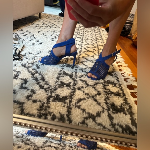 NWOT Vince Camuto royal blue heels - Picture 13 of 16